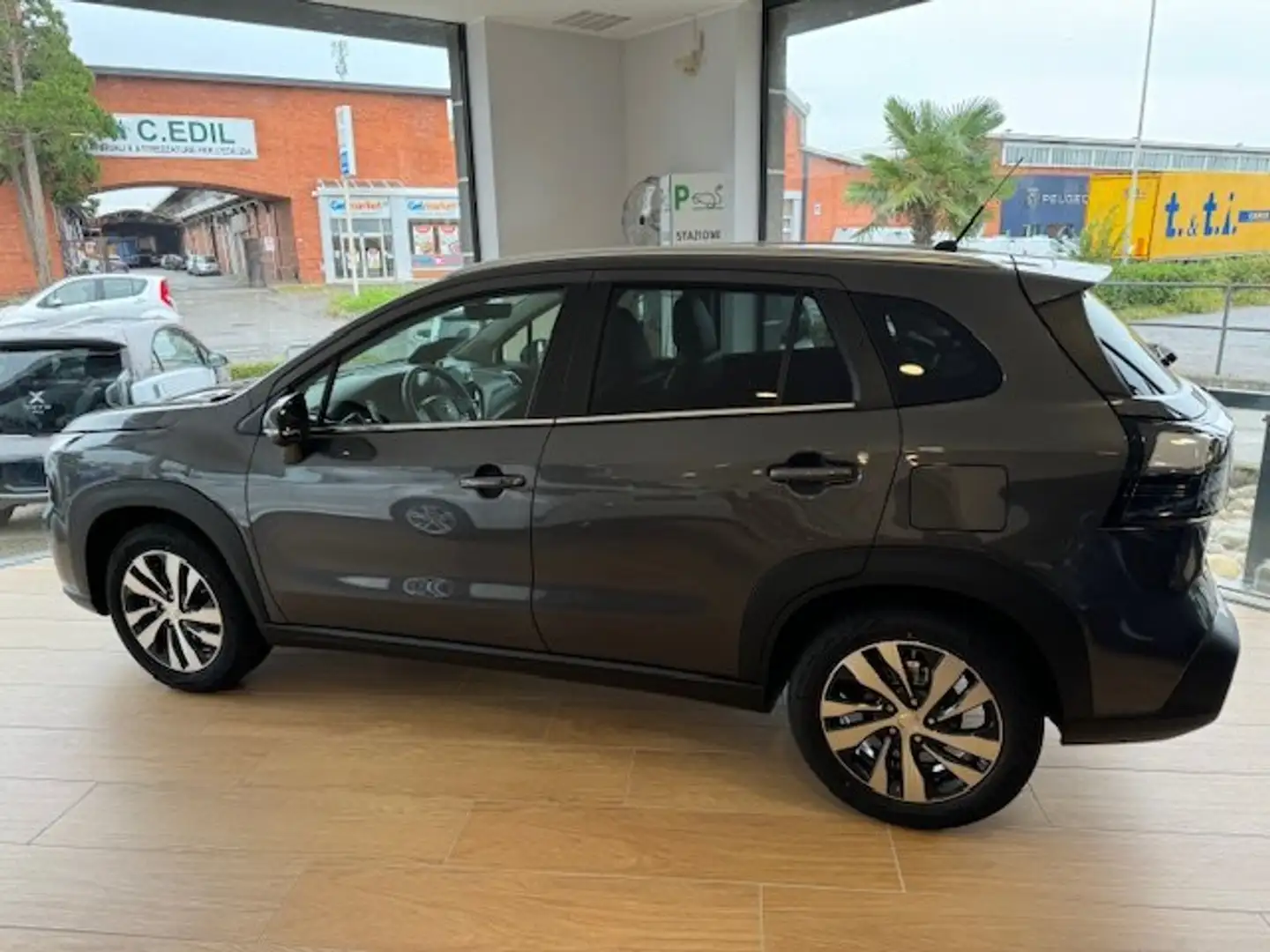 Suzuki S-Cross 1.5h 140v Starview 4wd allgrip at Gri - 2