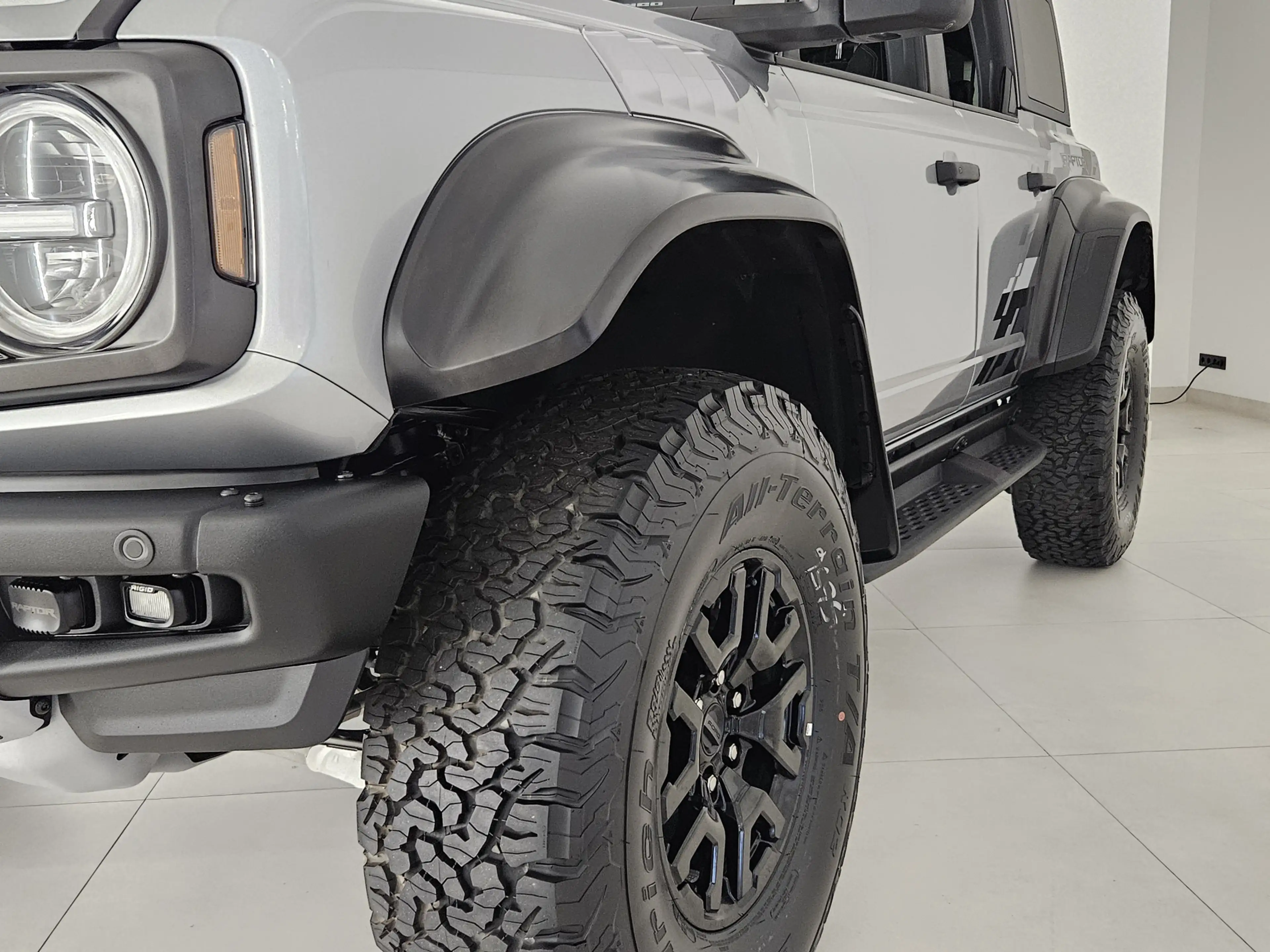 Ford Bronco 3.0 V6 Raptor — photo 9