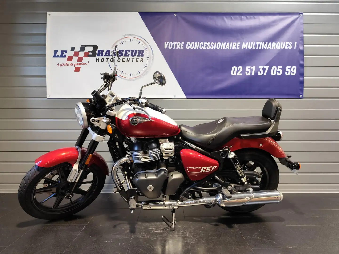 Royal Enfield Super Meteor 650 Rouge - 1