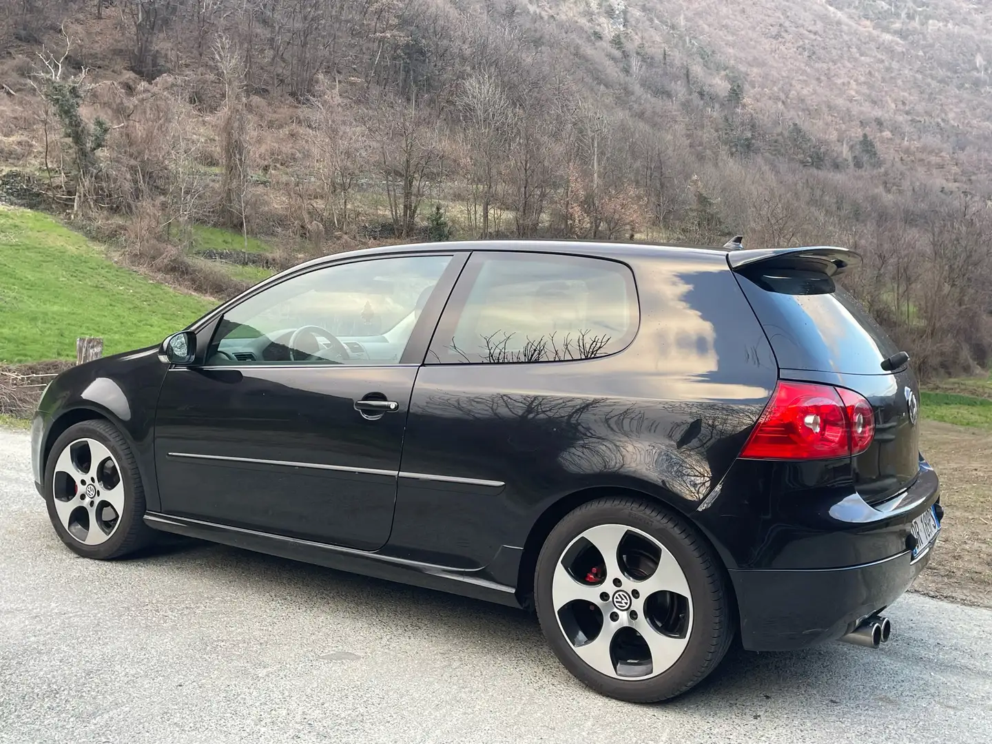 Volkswagen Golf 2.0 150cv GTD - 2