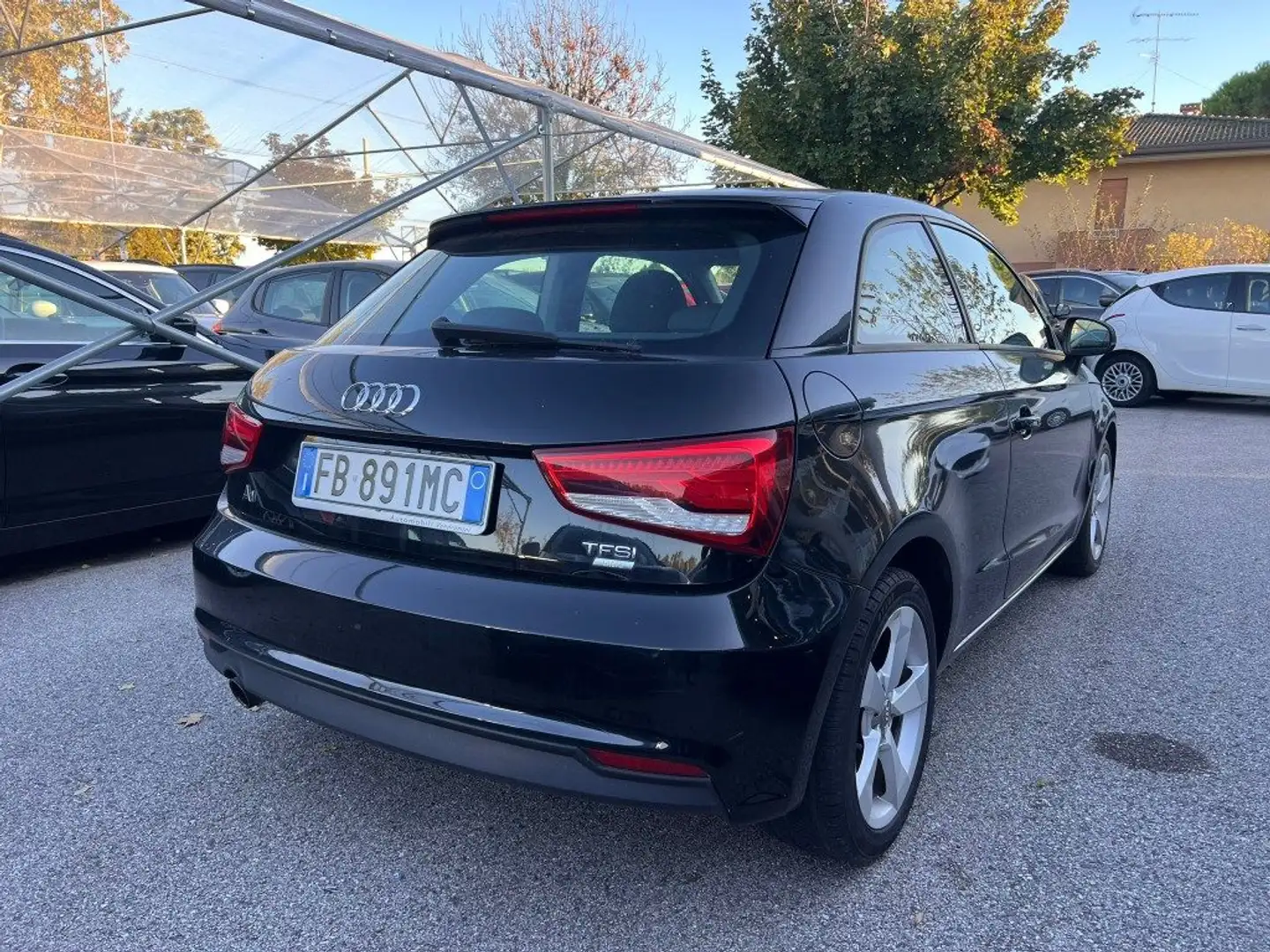 Audi A1 1.0 TFSI ultra Sport Noir - 2