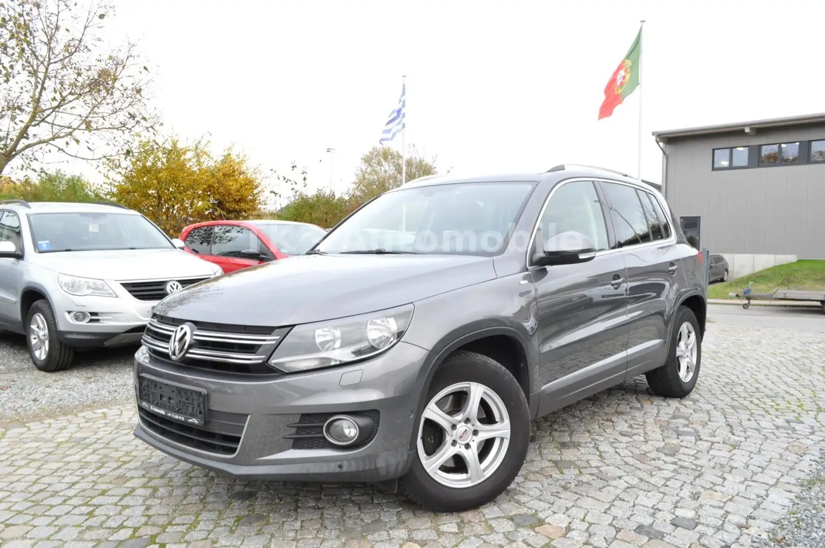 Volkswagen Tiguan Cup Sport & Style BMT /TEMPOMAT/AHK/PDC Grau - 1