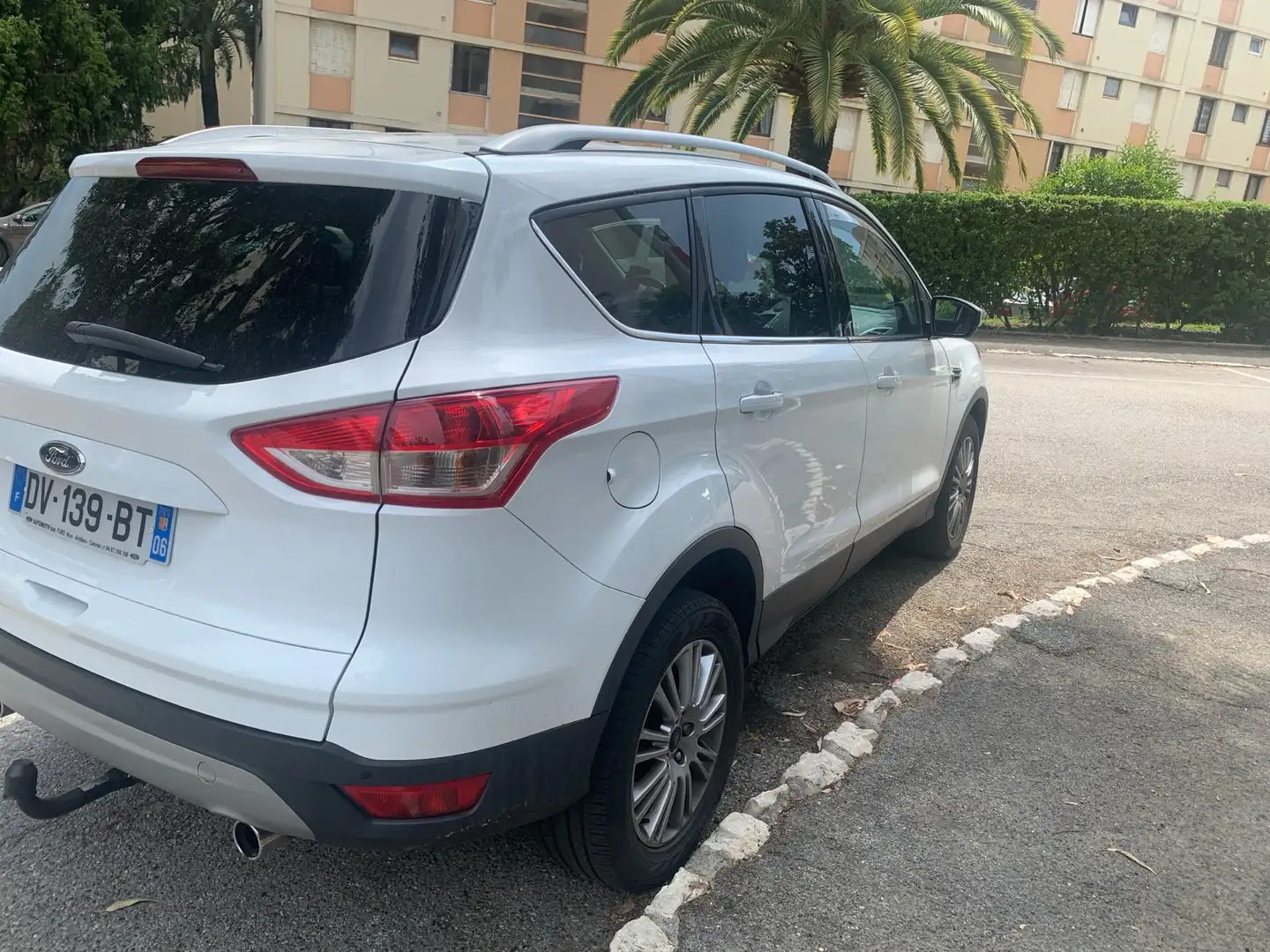 Ford Kuga 2.0 TDCi 115 FAP 4x2 Titanium Blanc - 2