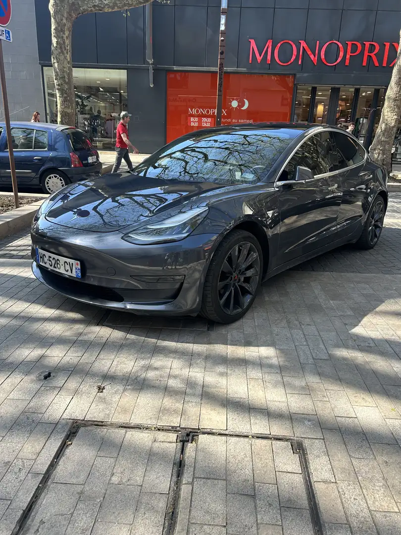 Tesla Model 3 Long Range Dual Motor AWD - 2