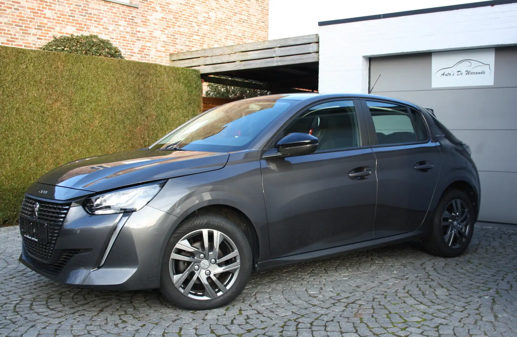 Peugeot 208 1.2i PureTech Active Pack | 34 368 km | navigatie Gris - 2