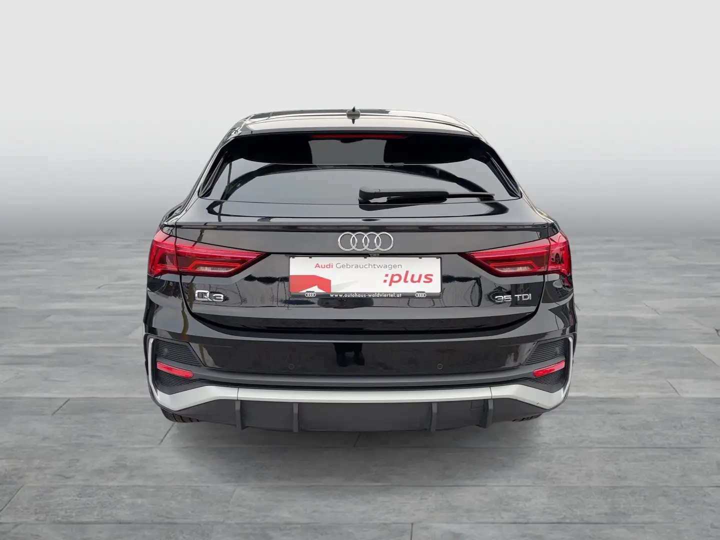 Audi Q3 35 TDI S line exterieur Schwarz - 2