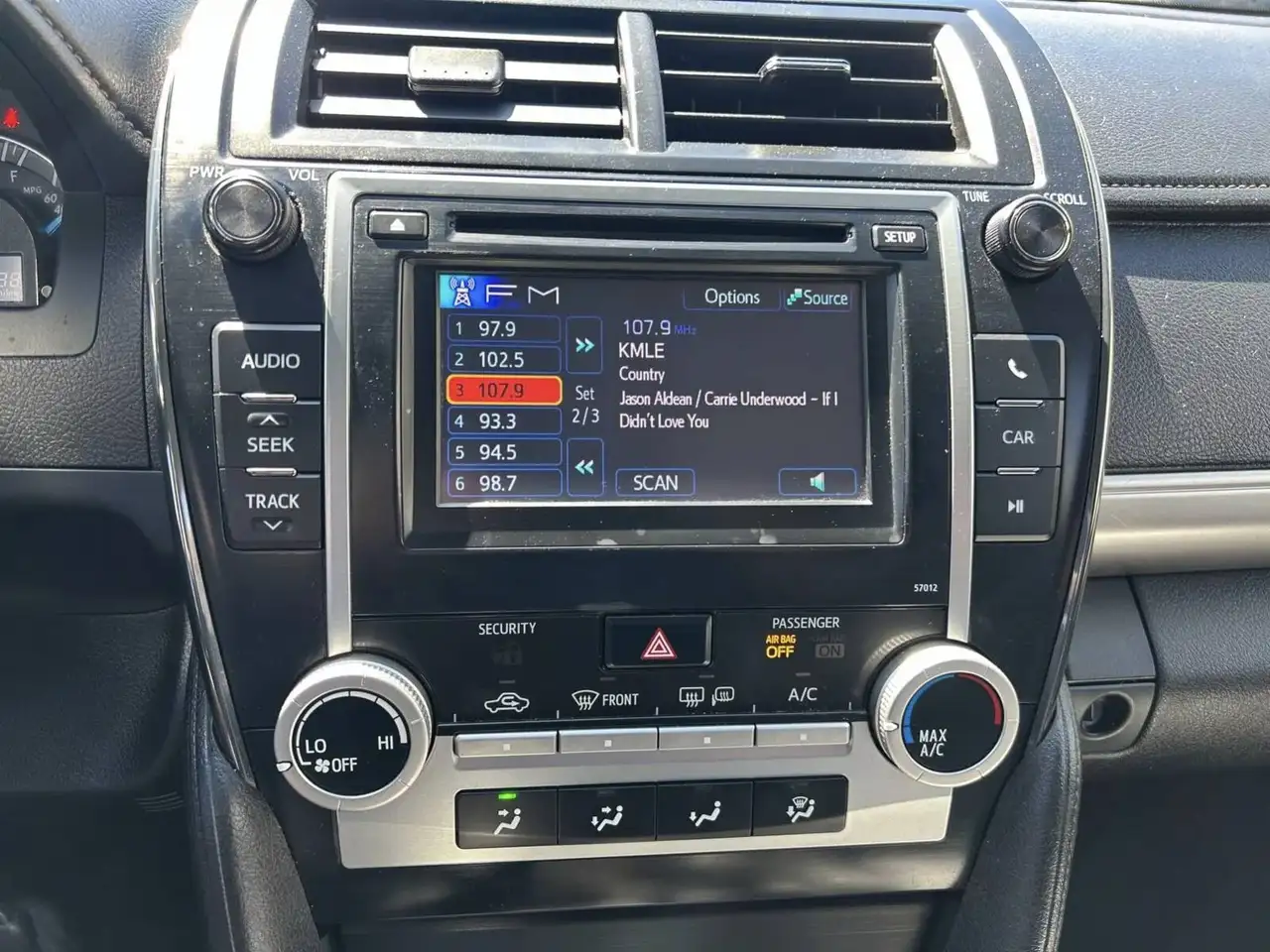 Toyota Camry photo Toyota Camry