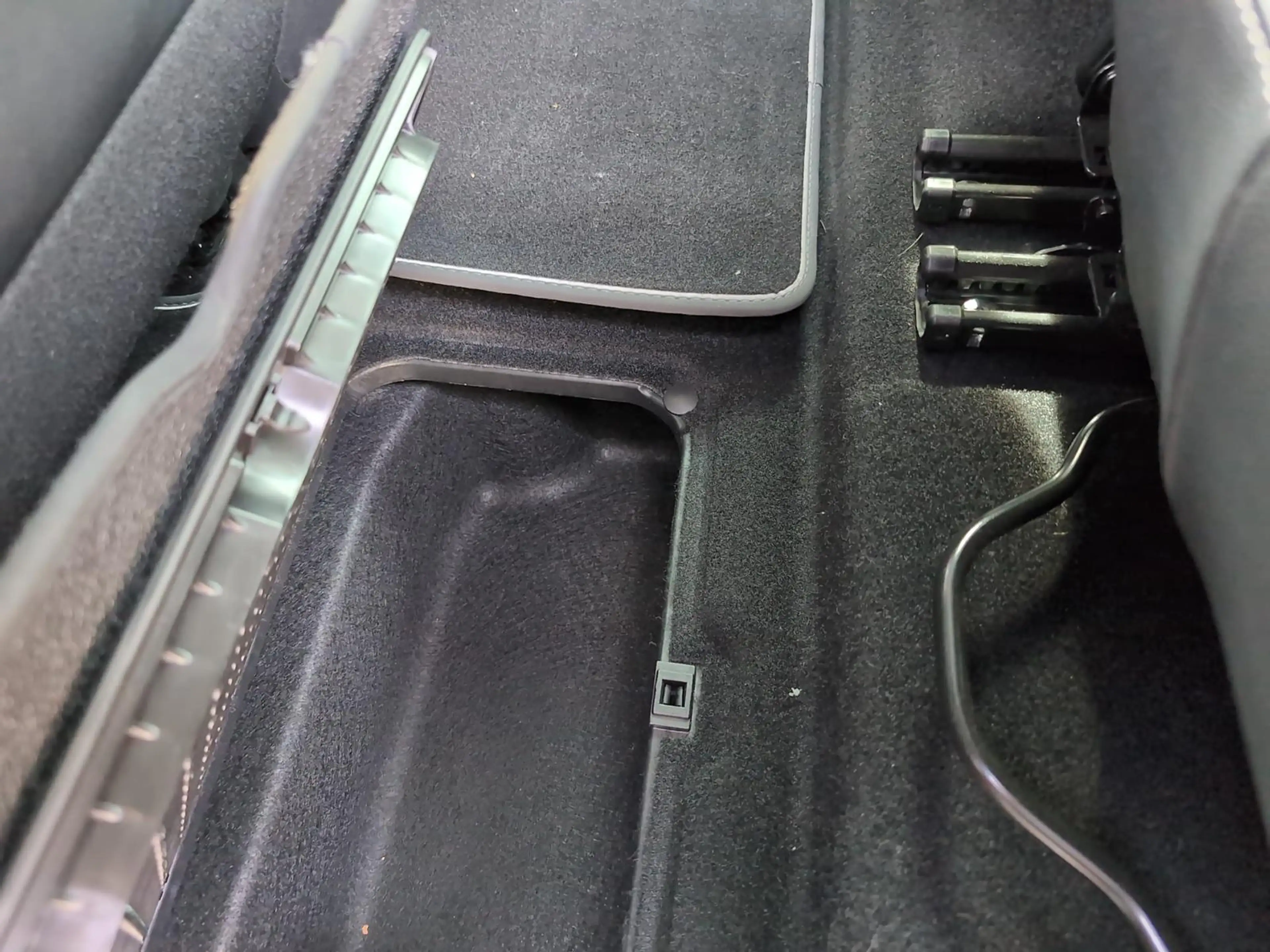 Renault Scenic IV Black Edt. TCe 160 EDC — photo 11