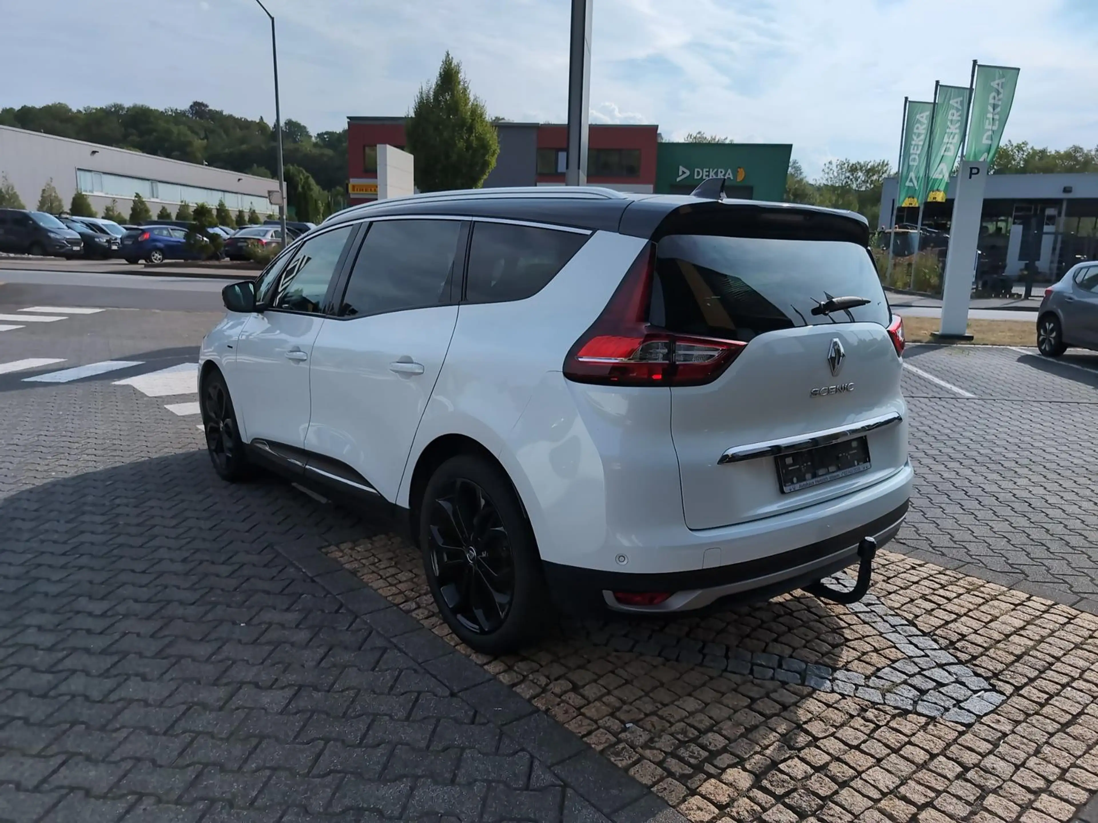 Renault Scenic IV Black Edt. TCe 160 EDC — photo 3