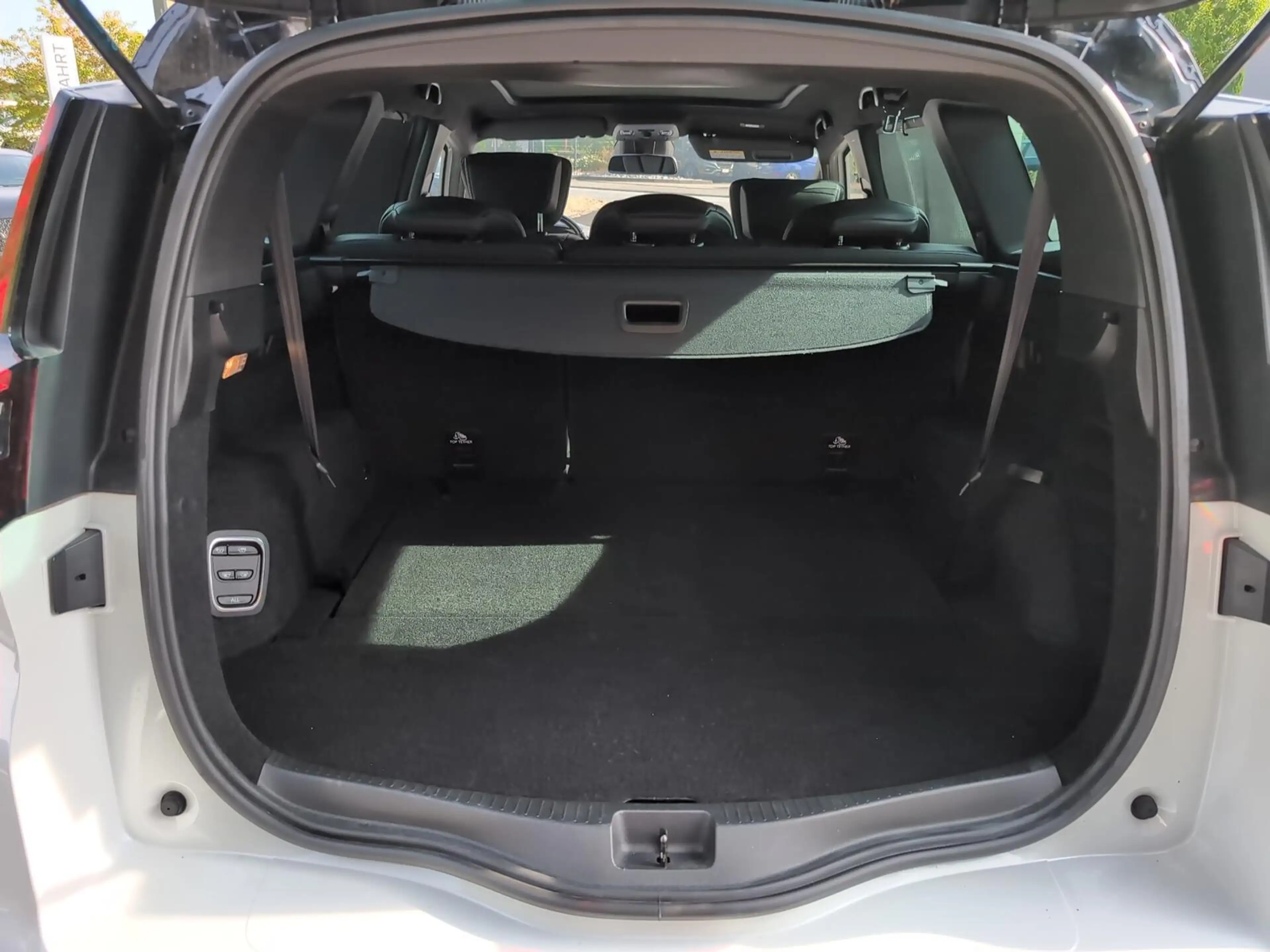 Renault Scenic IV Black Edt. TCe 160 EDC — photo 8