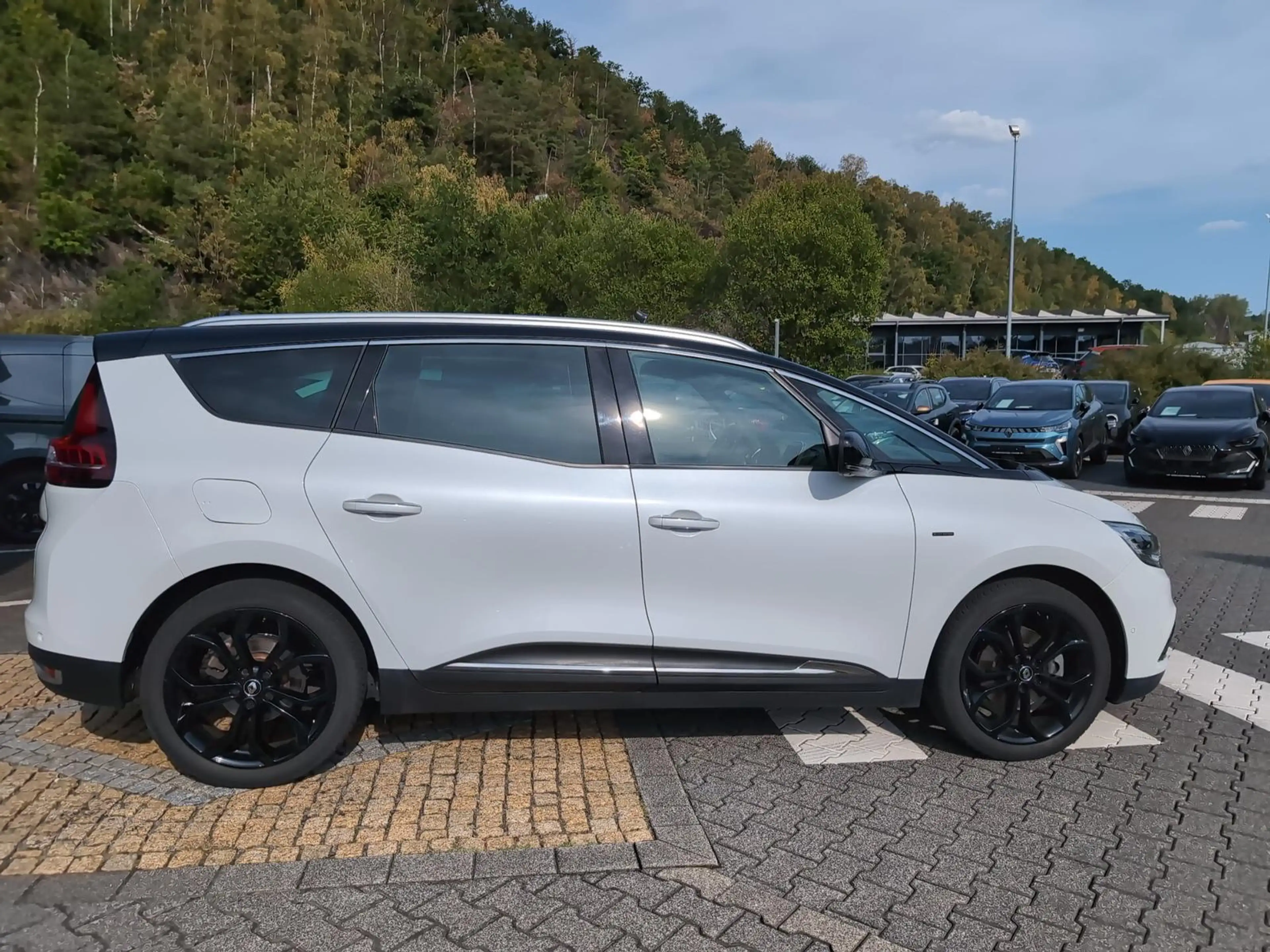 Renault Scenic IV Black Edt. TCe 160 EDC — photo 6