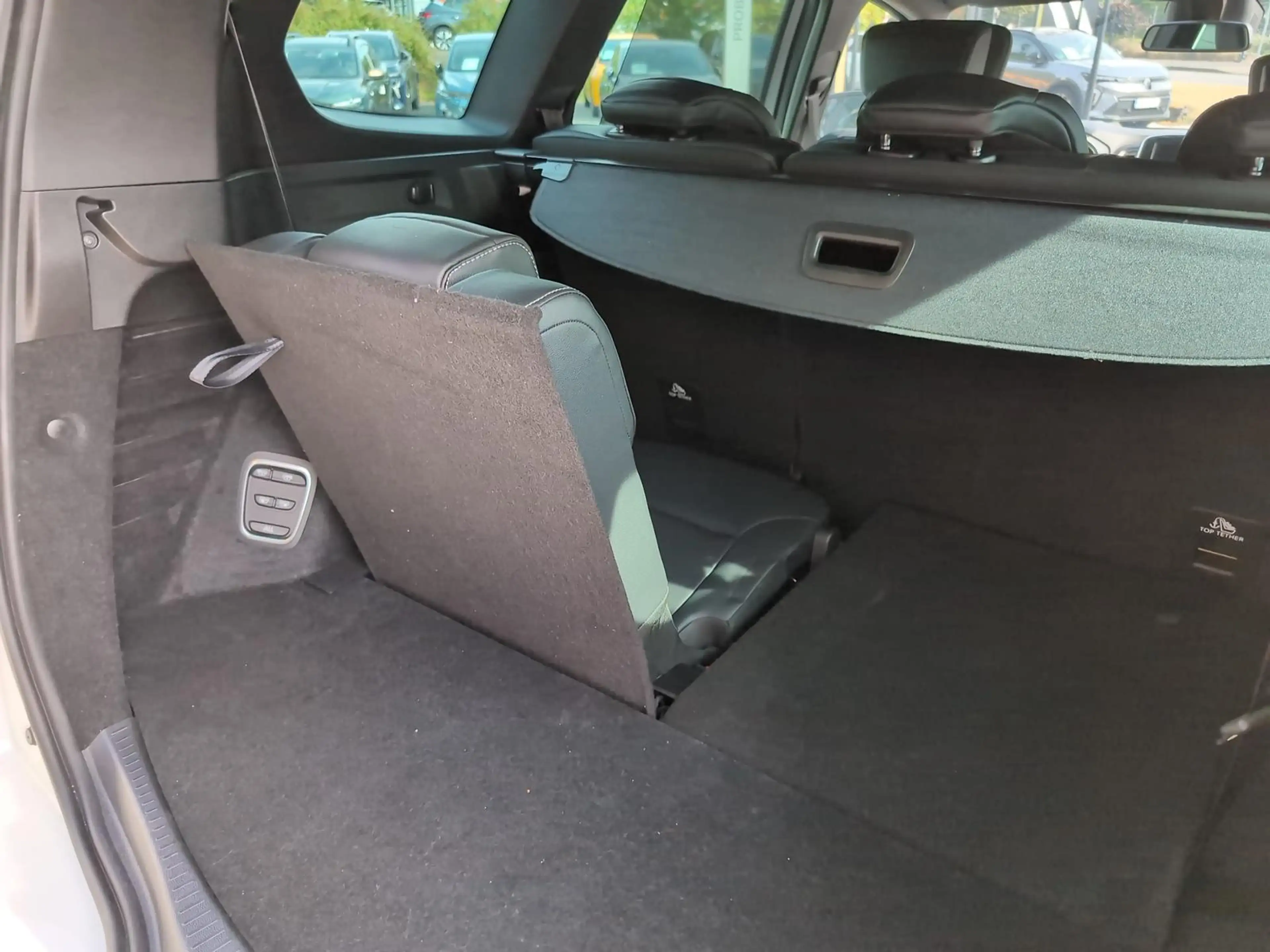 Renault Scenic IV Black Edt. TCe 160 EDC — photo 9
