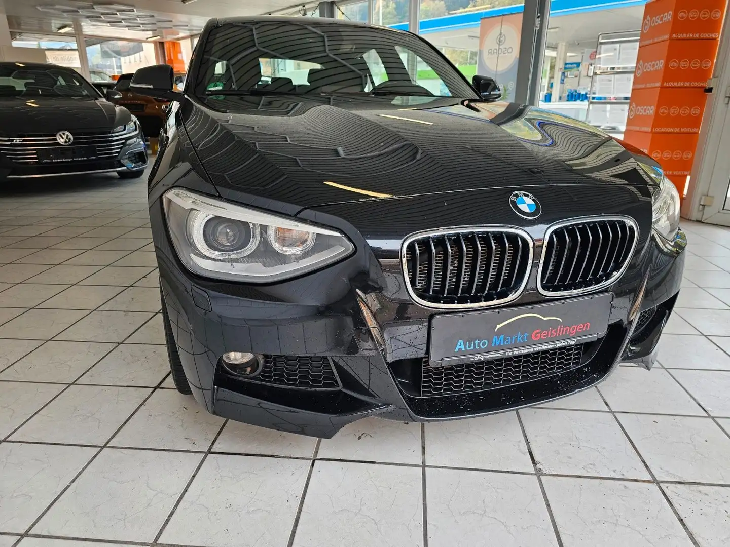 BMW 116 Baureihe 1 Lim. 5-trg. 116i  M Sport Paket Schwarz - 1