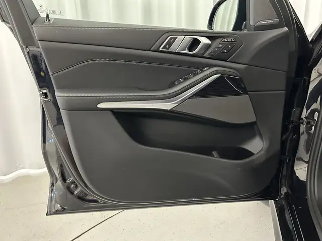 BMW X7 xDrive40d *M-Sport PRO / Exclusiv Paket* Ansicht 18