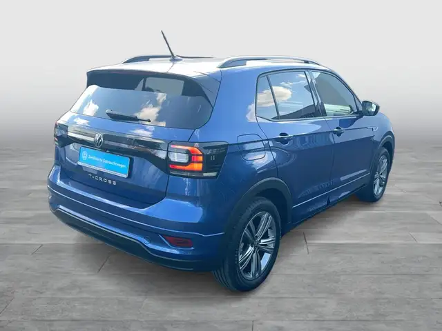 Volkswagen T-Cross view 5