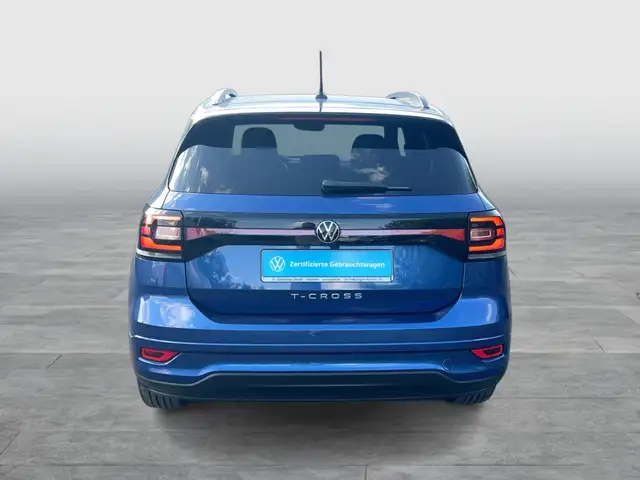 Volkswagen T-Cross view 4