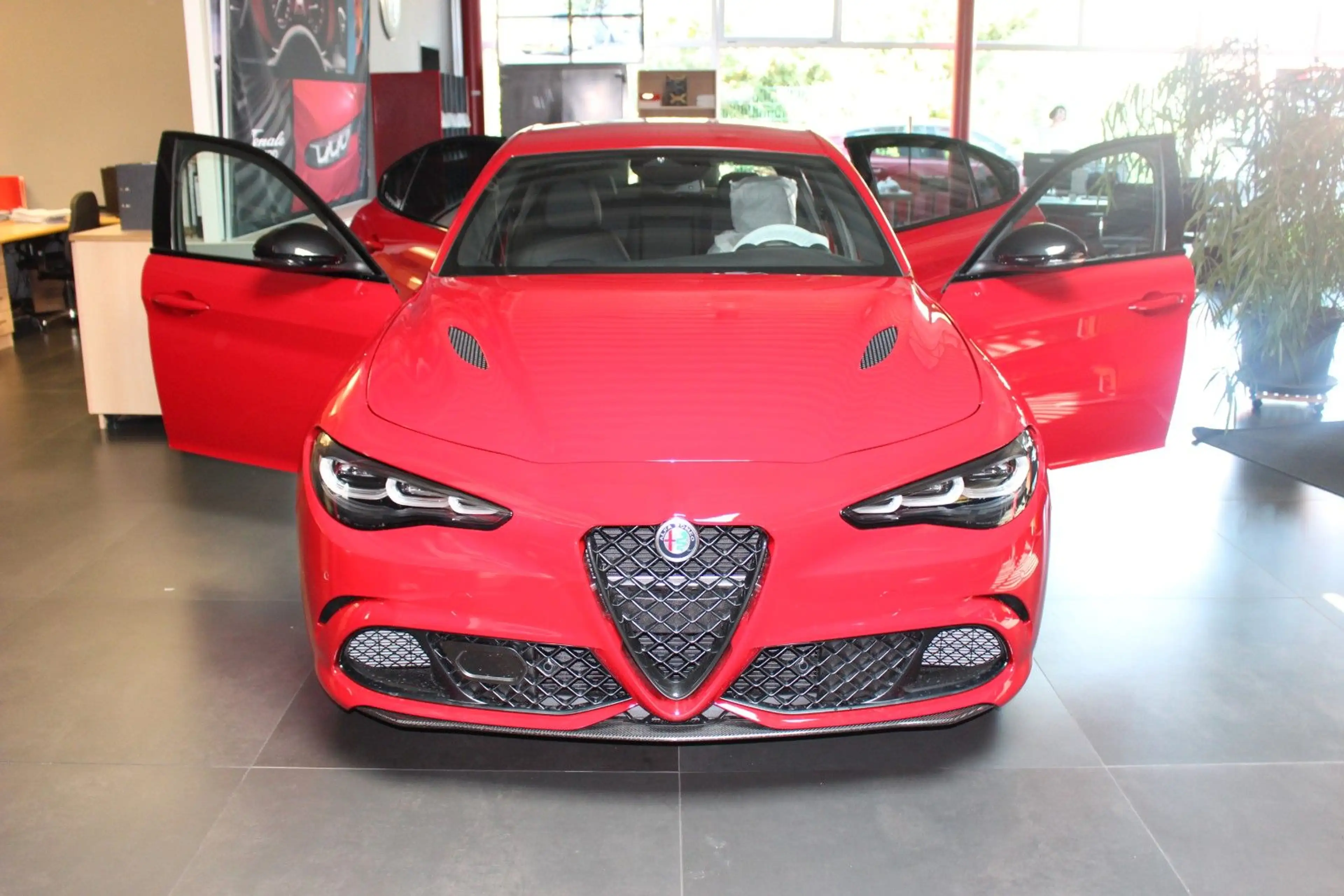 Alfa Romeo Giulia Quadrifoglio 2,9 V6 Akrapovic — photo 15