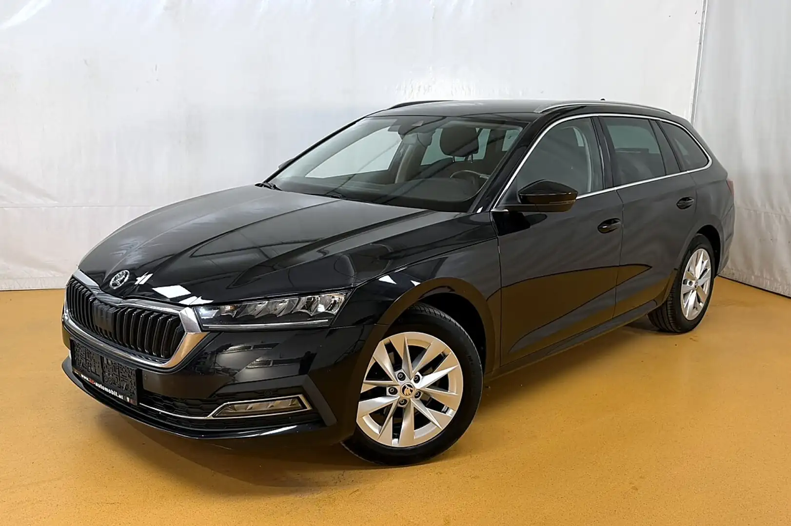 Skoda Octavia Combi 2,0 TDI Style DSG Schwarz - 1
