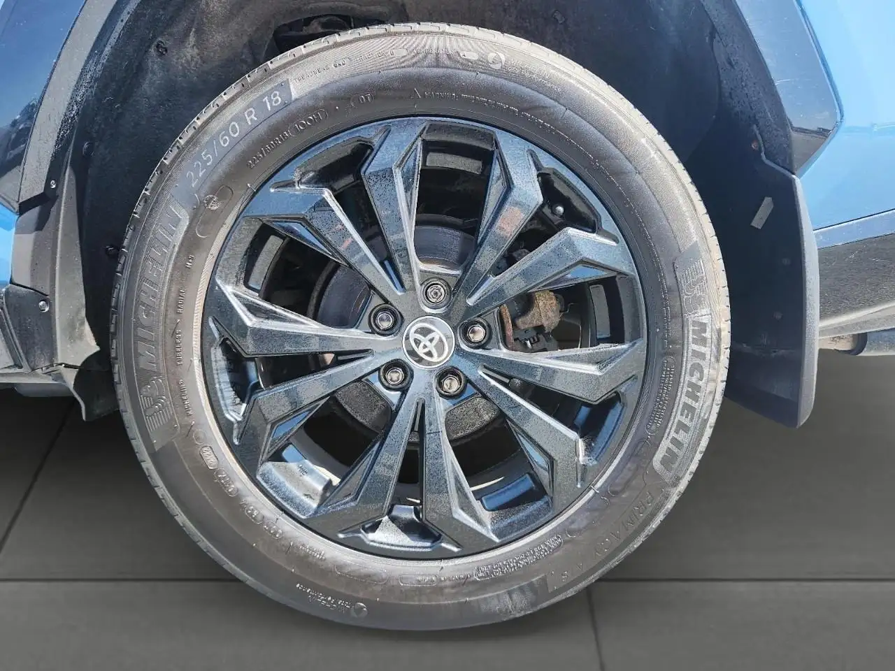 Toyota RAV 4 снимка Toyota RAV 4