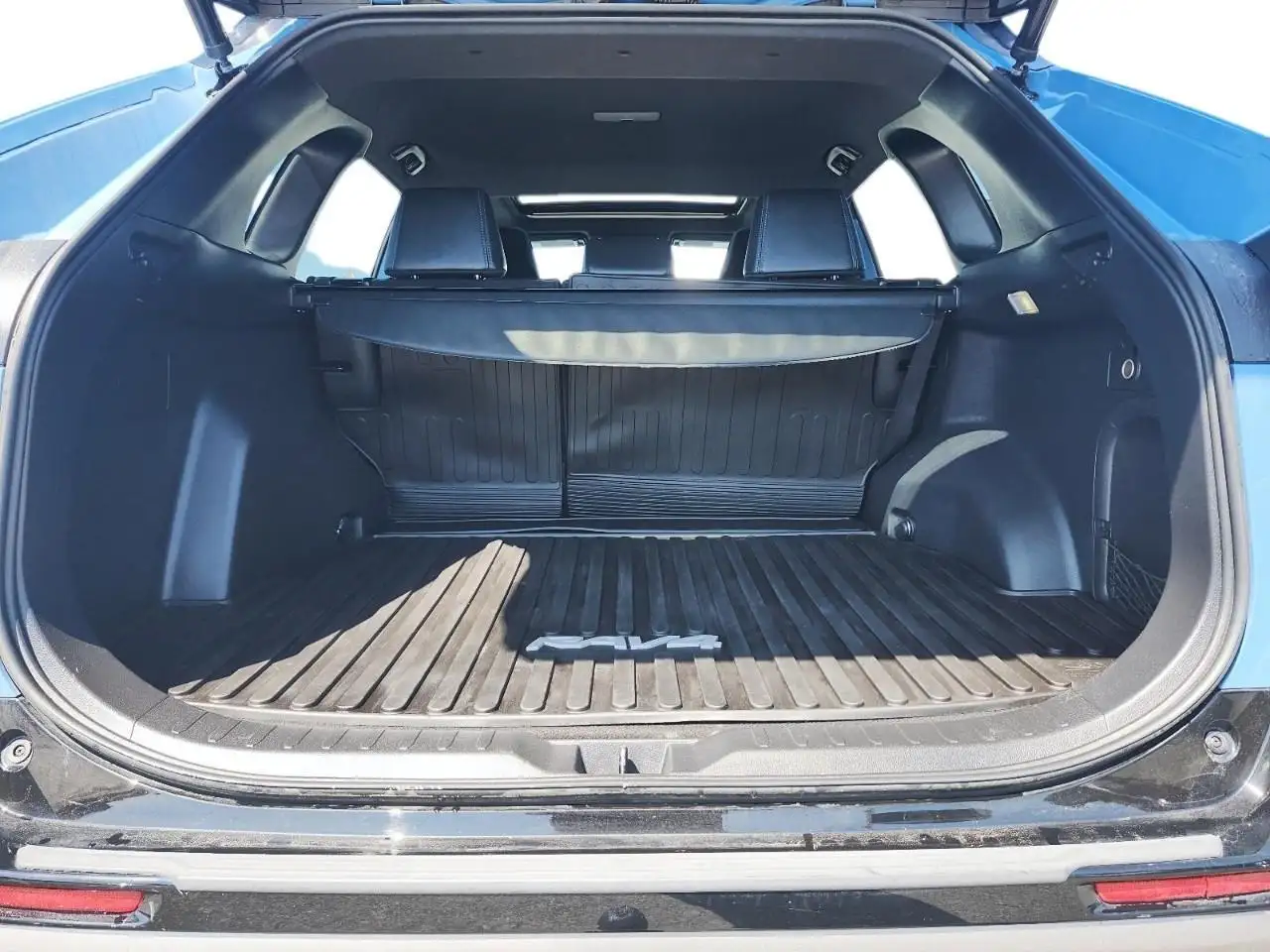 Toyota RAV 4 снимка Toyota RAV 4