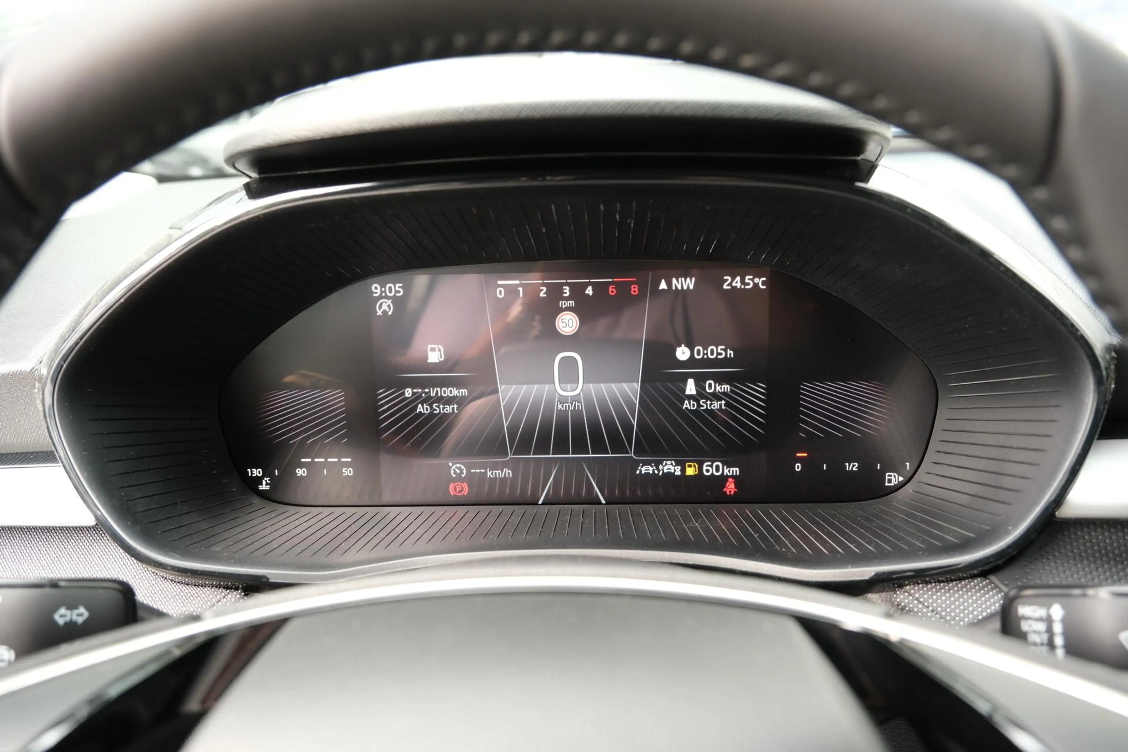Skoda Fabia Selection 1.0 TSI LED Kamera App-Navi PDC v+h W... — photo 14