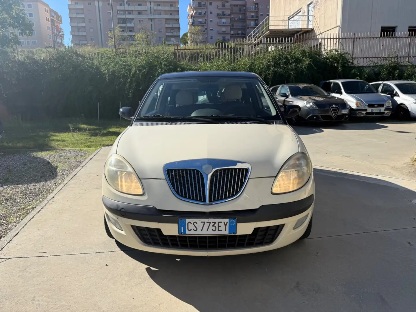 Lancia Ypsilon 1.2 Oro Beige - 2