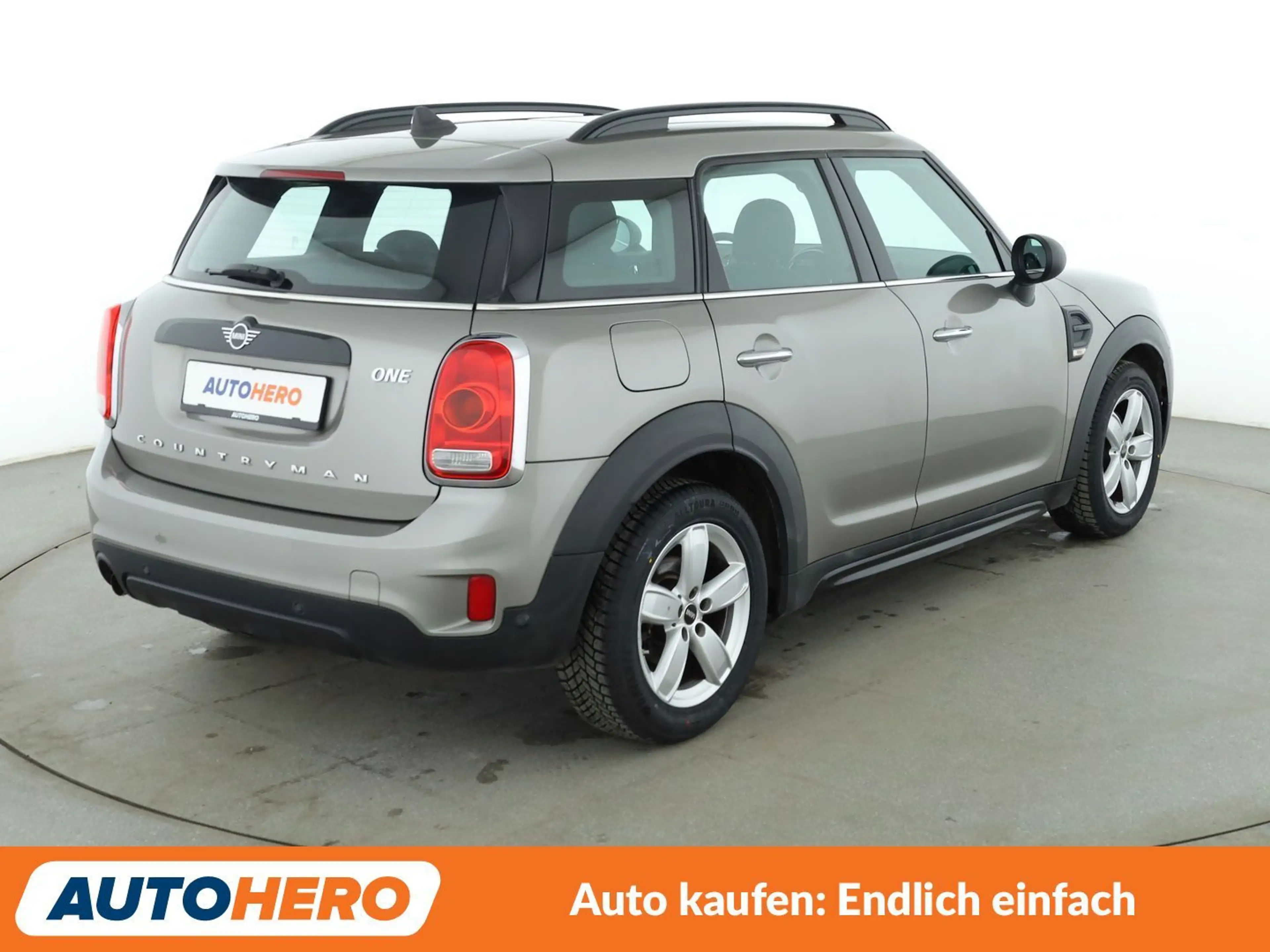 MINI One Countryman One Aut.*TEMPO*PDC*SHZ* — photo 6