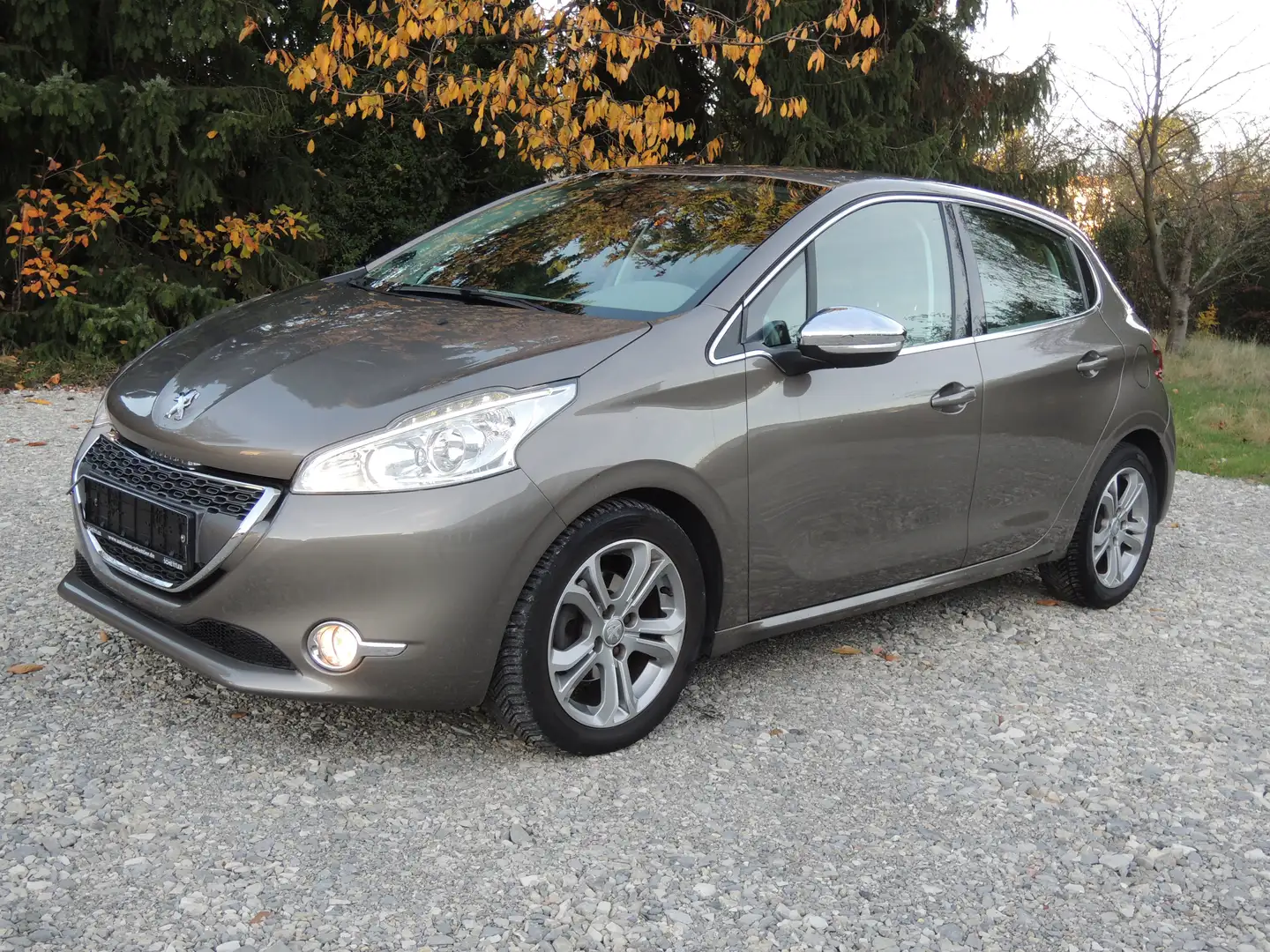 Peugeot 208 Allure ( 2-Hand ) Braun - 1