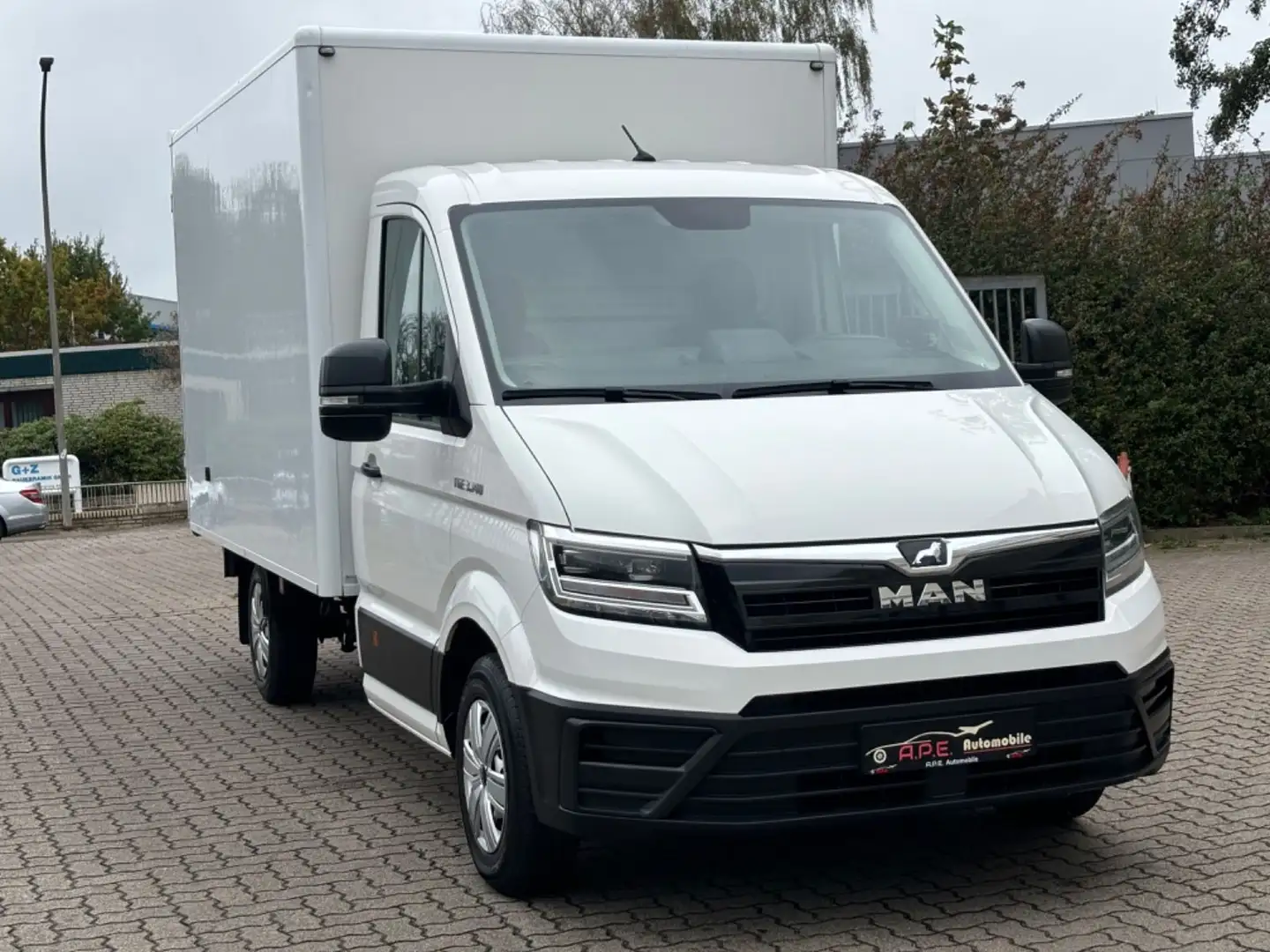 MAN TGE KOFFER RAMPE TÜV NEU Weiß - 1