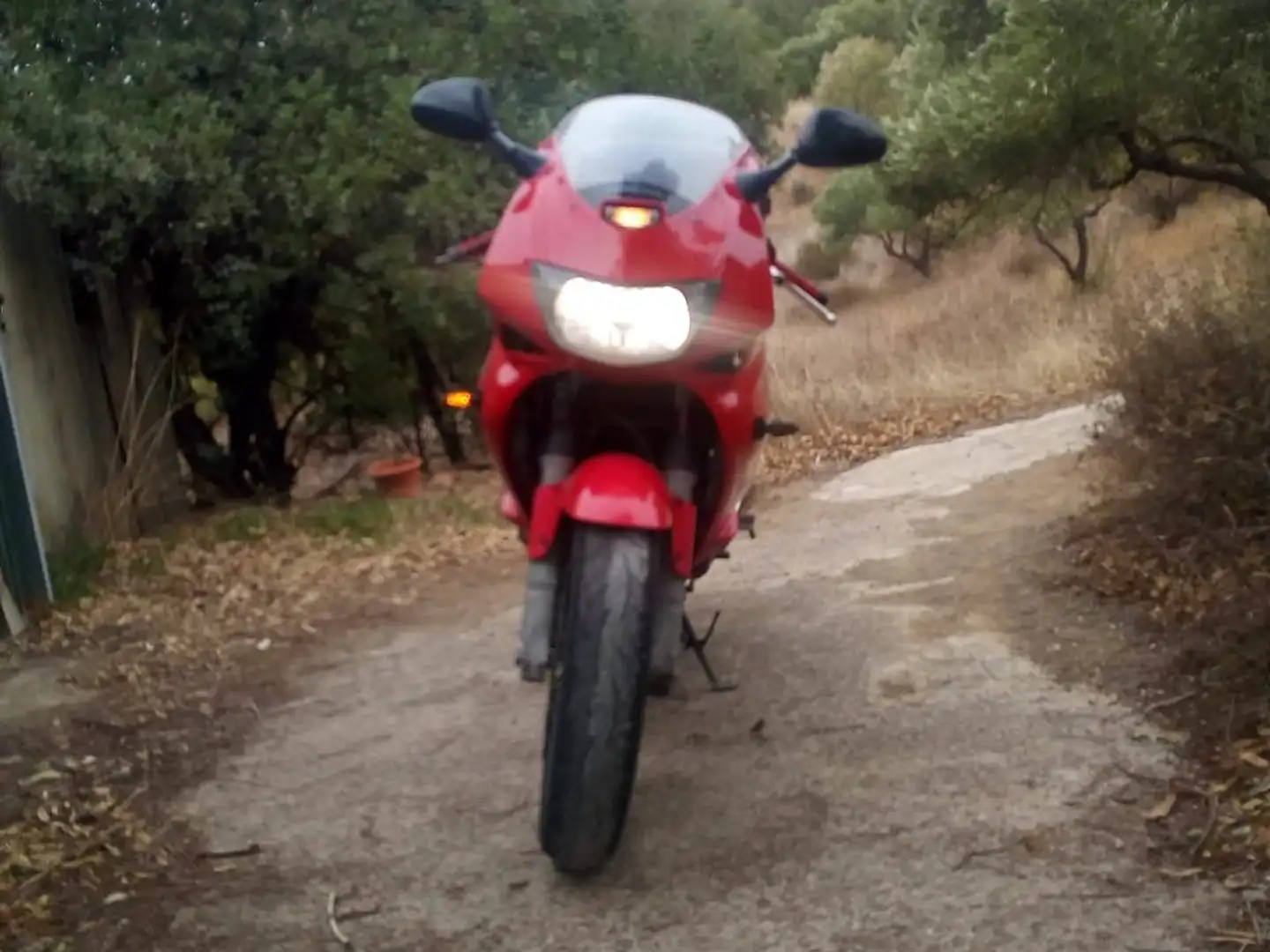 Honda VTR 1000 Firestorm Kırmızı - 2