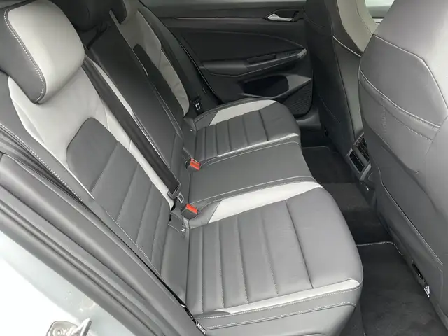 Volkswagen Golf view 15