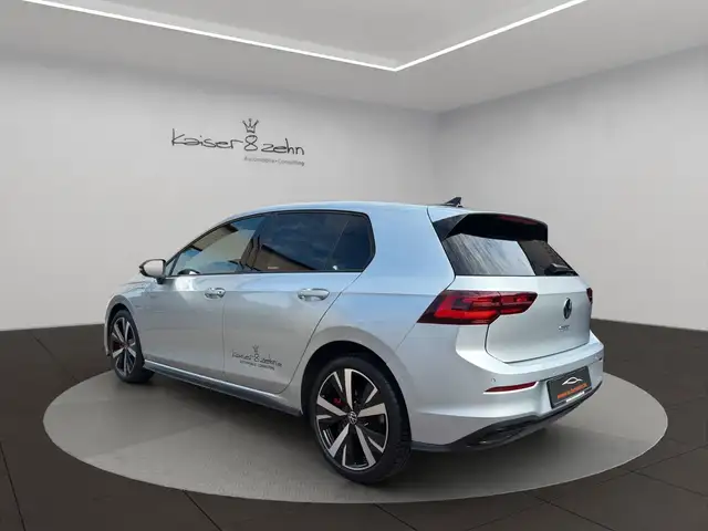 Volkswagen Golf view 6
