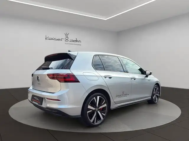 Volkswagen Golf view 8