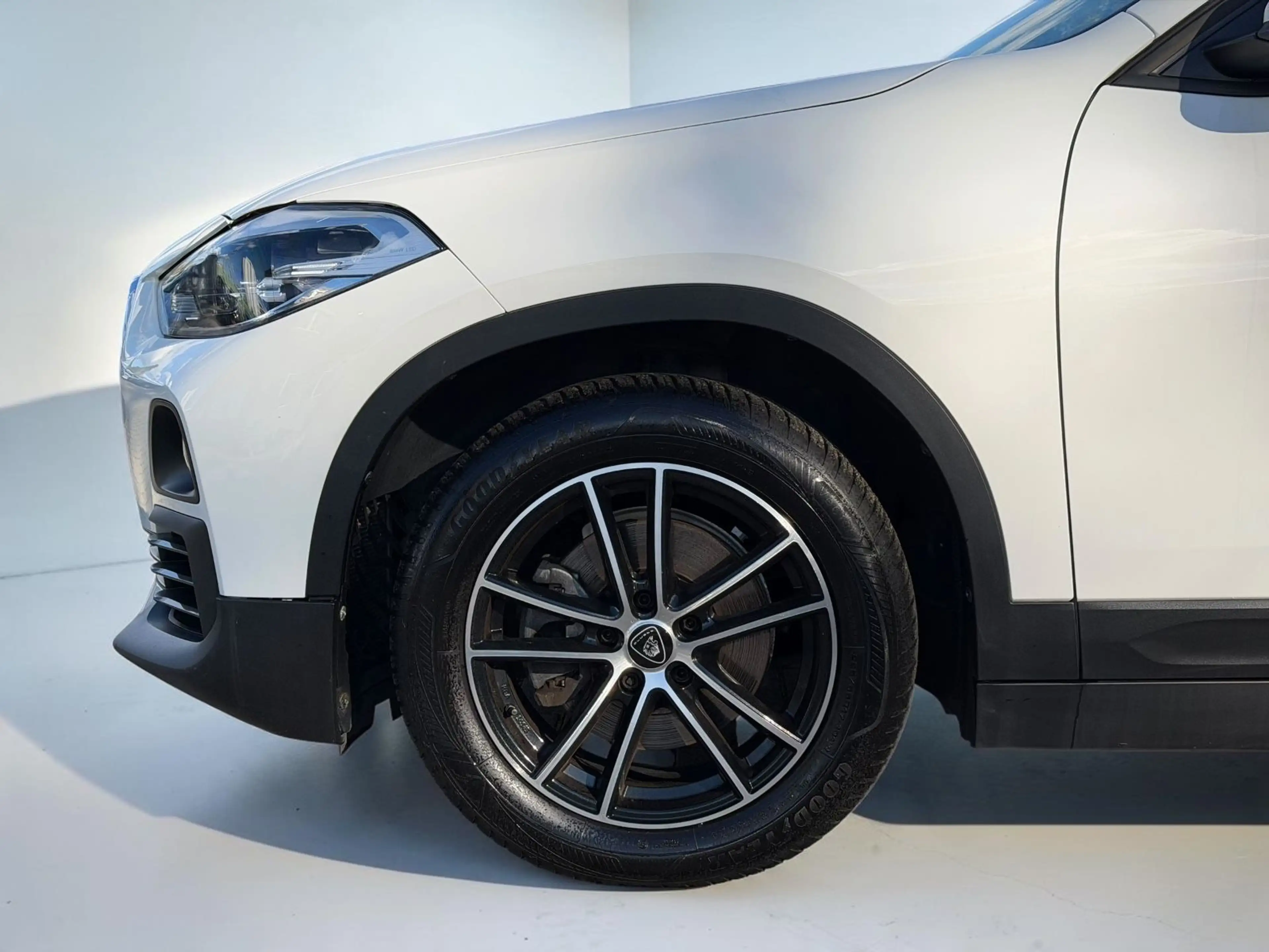 BMW X2 sDrive 18 i Advantage*NAVI*LED*SHZ*KLIMA* — photo 13