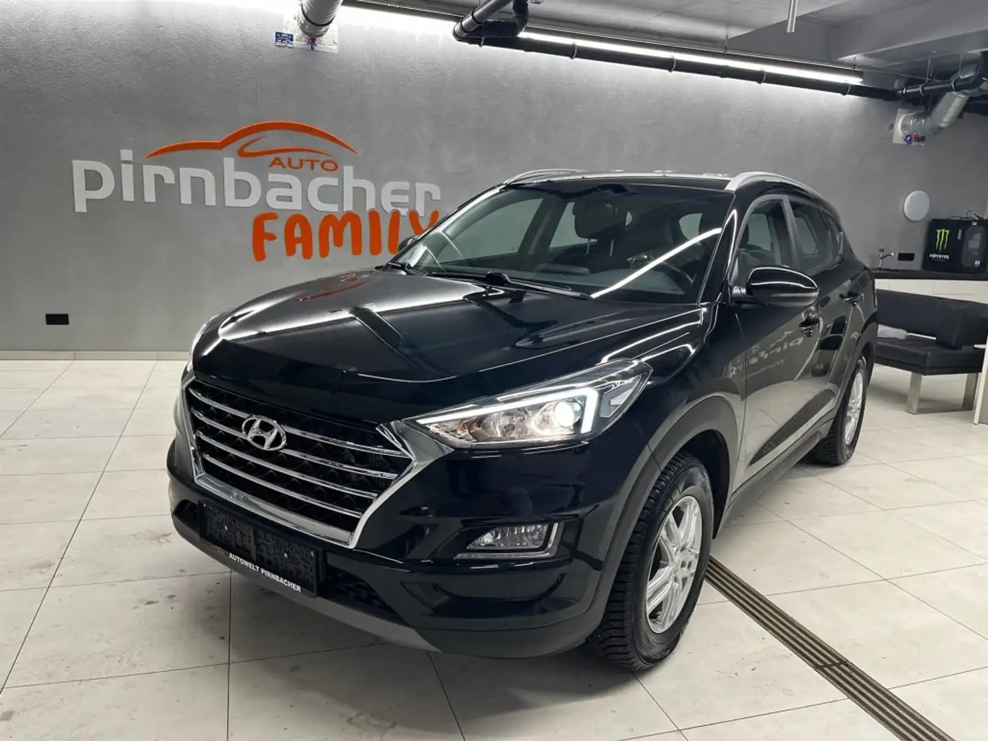 Hyundai TUCSON Level 3 RUN 1,6 CRDi 4WD MT t0b35b Schwarz - 1