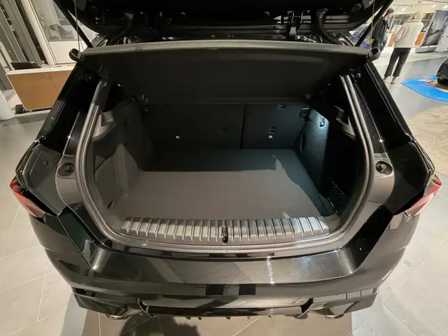 BMW 1 Series view 10