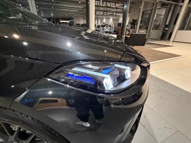 BMW 1 Series view 13