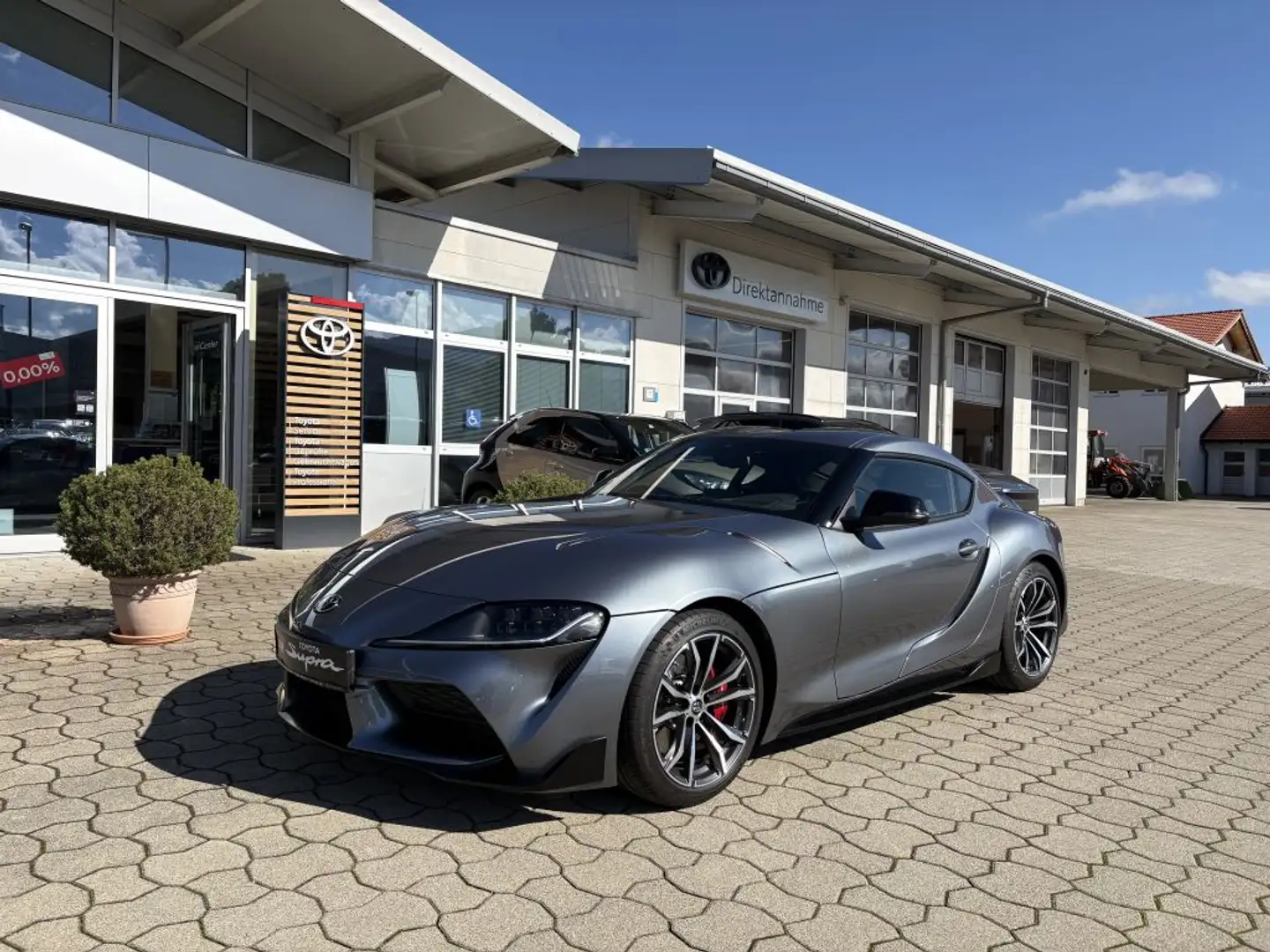 Toyota Supra GR 2.0 Dynamic *Premium-Paket* - 1