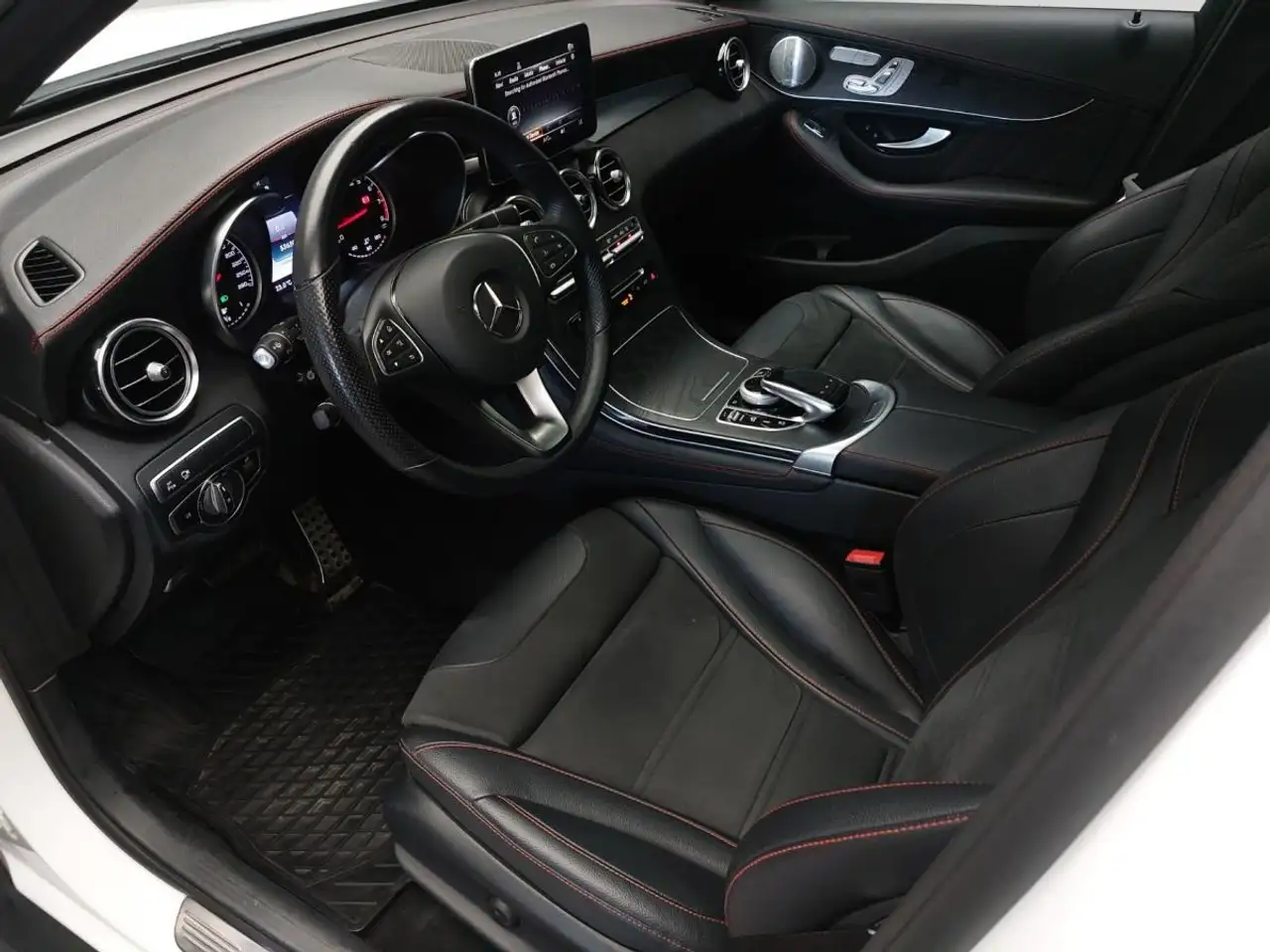 Mercedes-Benz GLC photo Mercedes-Benz GLC