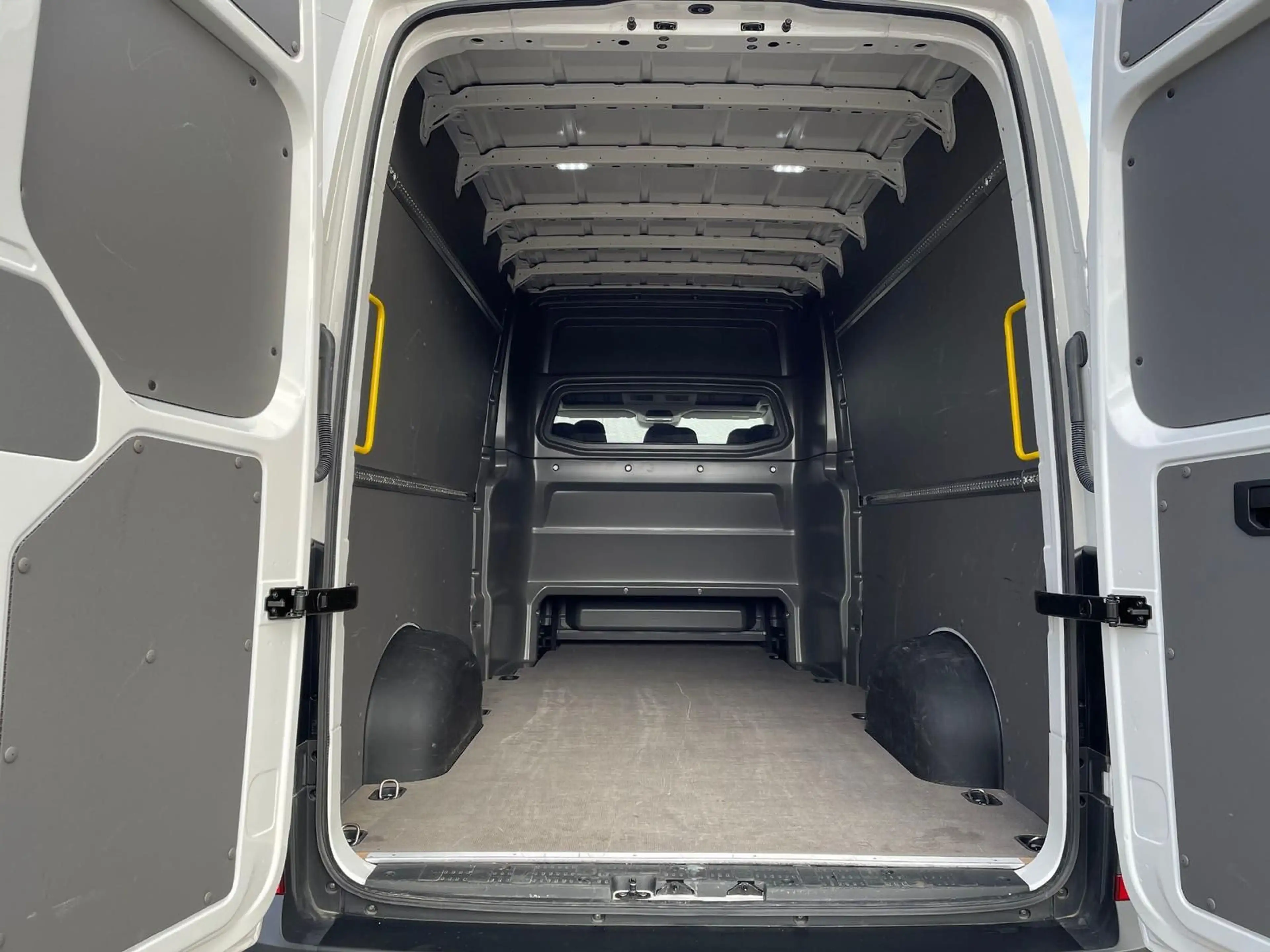Volkswagen Crafter MIXTO 35 L4H3 NAV AHK oh.Schäden 5J.Gar — photo 8