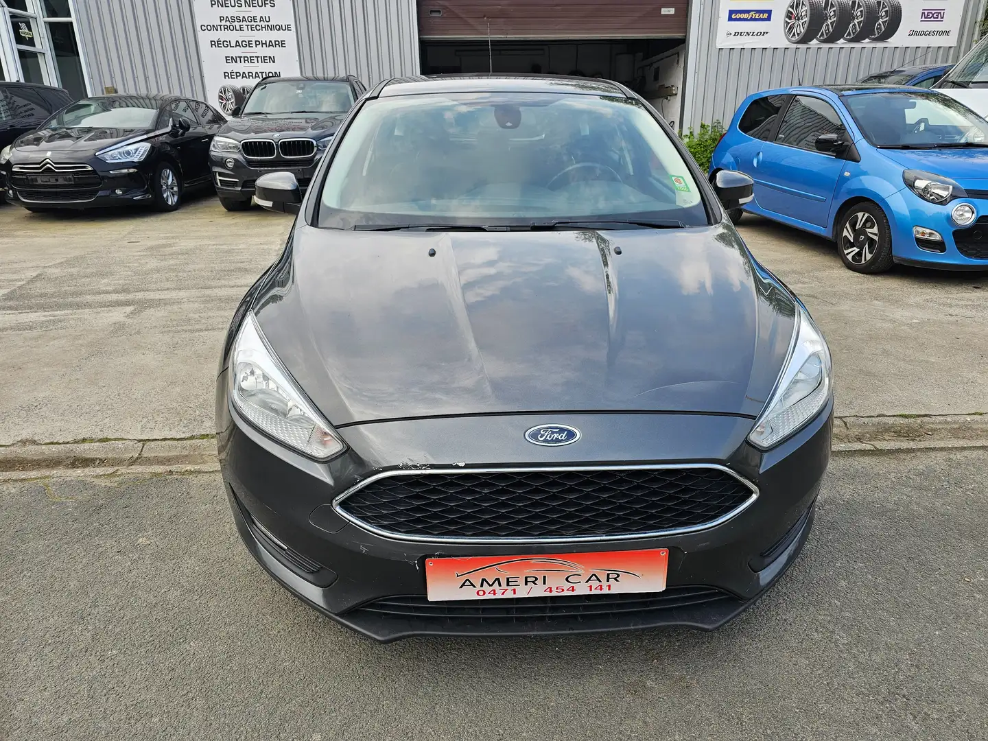 Ford Focus 1.5 TDCi Business Edition+ Gris - 1