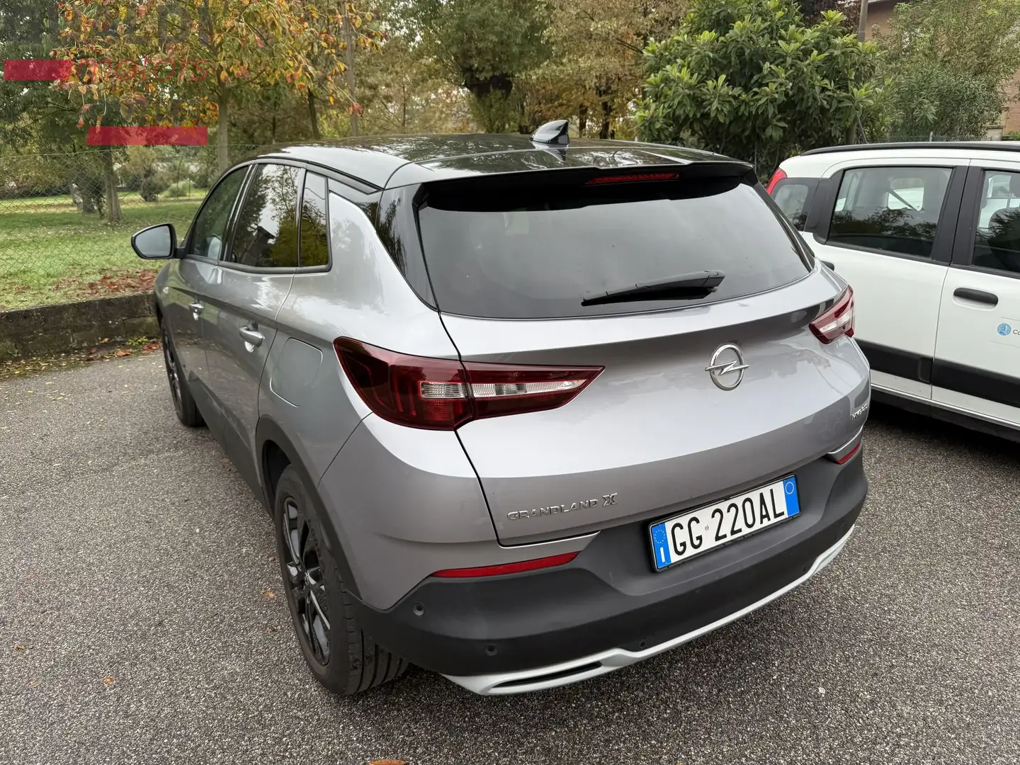 Opel Grandland Grandland X 1.6 Hybrid Plug-in aut. FWD Design Li Gris - 2