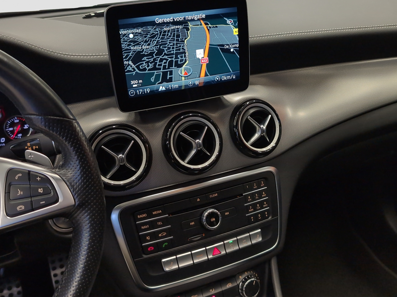 Mercedes-Benz CLA 250 2.0 AMG Sport 4MATIC | Panoramadak | Cruise Contro — photo 14