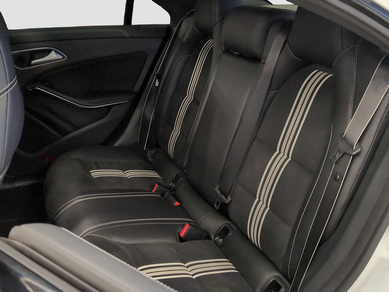 Mercedes-Benz CLA 250 2.0 AMG Sport 4MATIC | Panoramadak | Cruise Contro — photo 11