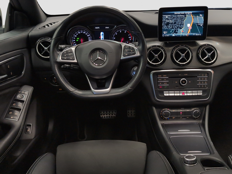 Mercedes-Benz CLA 250 2.0 AMG Sport 4MATIC | Panoramadak | Cruise Contro — photo 2