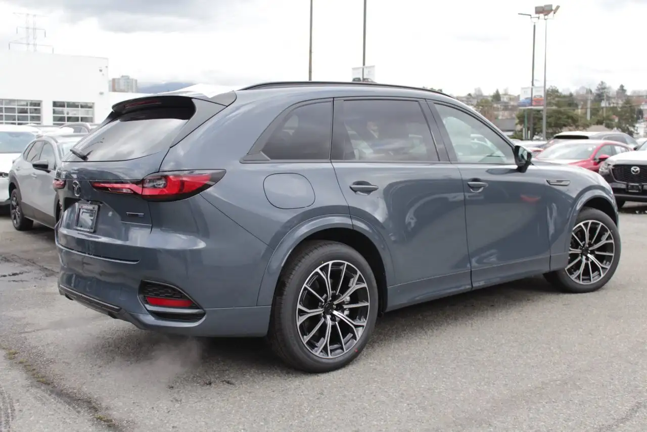 Mazda CX-70 PHEV снимка Mazda CX-70 PHEV