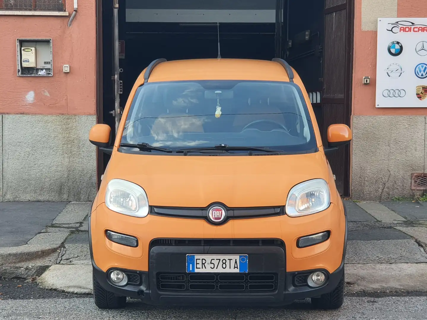 Fiat Panda 0.9 T.Air Turbo Nat. Pow. Trekking 5 POSTI Orange - 2