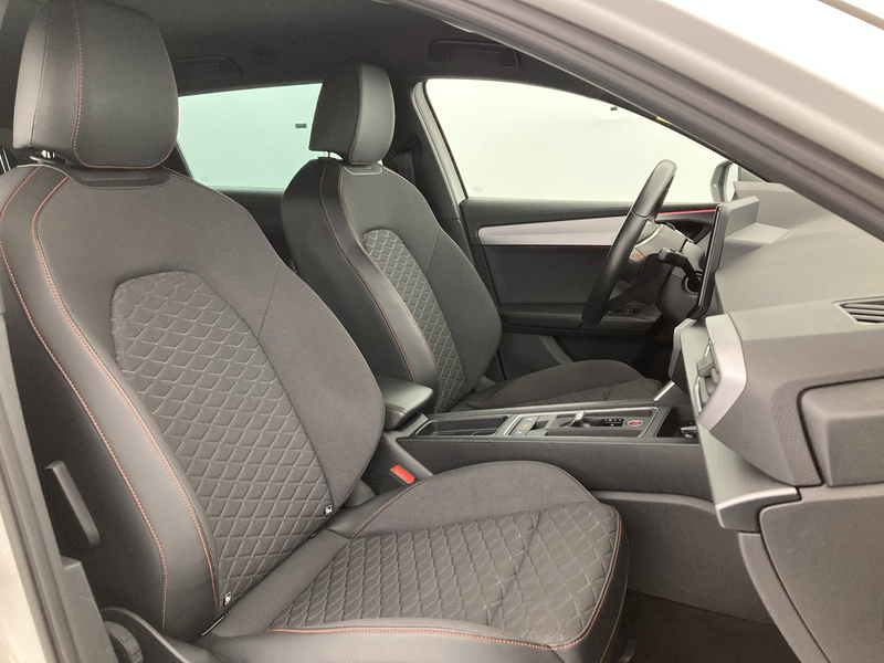 SEAT Leon FR Edition 1.0eTSI 81kW(110cv) DSG7 * My Way Selection * — photo 14