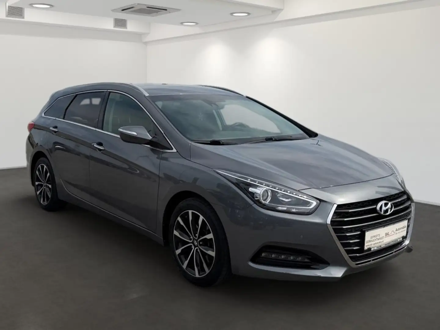 Hyundai i40 Style 1,7 CRDi DCT Start/Stopp Aut. Grau - 2