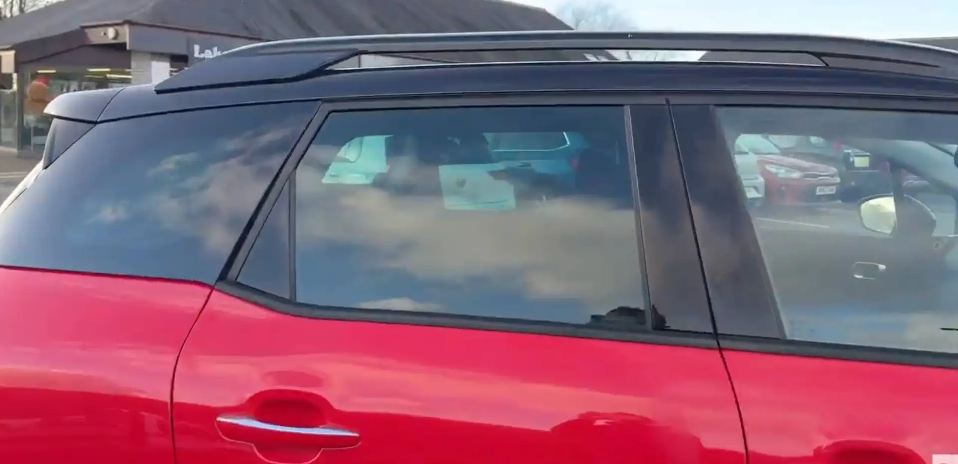 Citroen C3 Aircross C3 Aircross PureTech 82 5-Gang-Manuell Feel Feel Rot - 2